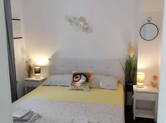 Amphora Apartment